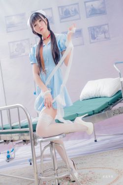 美女内衣被脱18